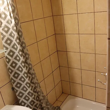 Quarto em Acomodações Particulares Minuta Do Plazy - *